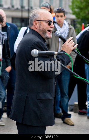 George Galloway parla di una protesta di Gaza in Trafalgar Square. Foto Stock