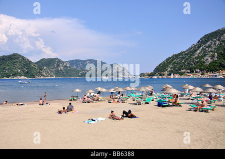 Vista sulla spiaggia, Icmeler, penisola di Datca, provincia di Mulga, Repubblica di Türkiye Foto Stock