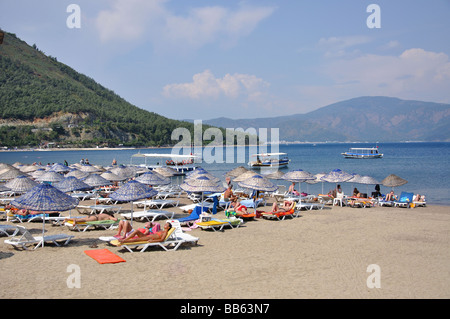 Vista sulla spiaggia, Icmeler, penisola di Datca, provincia di Mulga, Repubblica di Türkiye Foto Stock