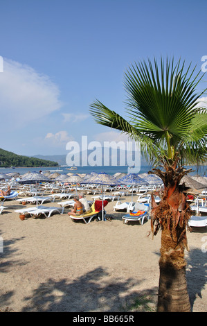 Vista sulla spiaggia, Icmeler, penisola di Datca, provincia di Mulga, Repubblica di Türkiye Foto Stock