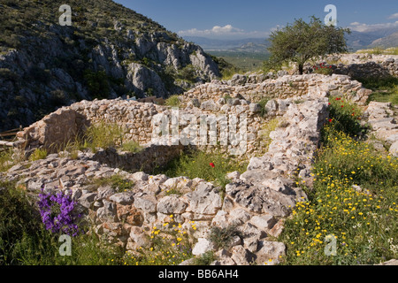 Casa di colonne antiche Micene sito in Argolis del Peloponneso della Grecia Foto Stock