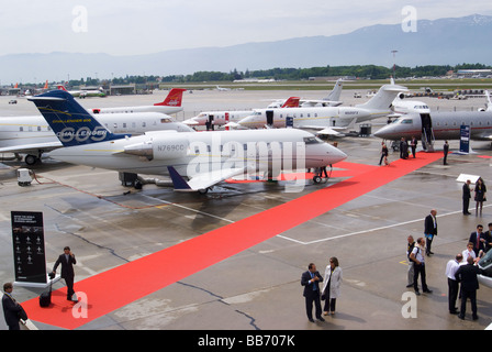 Bombardier Canadair Challenger 605 Business Jet N769CC a Ebace Trade Show all'Aeroporto di Ginevra Svizzera Geneve Suisse Foto Stock