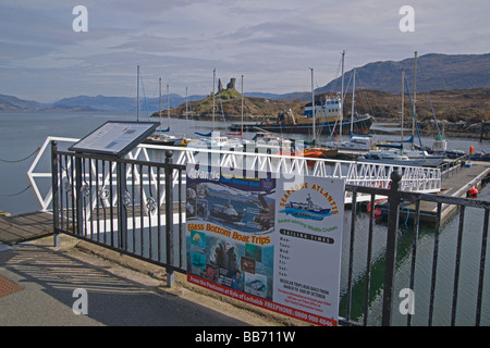 Kyleakin calotta Harbour Castle Skye Loch Alsh regione delle Highlands Scozzesi Aprile 2009 Foto Stock