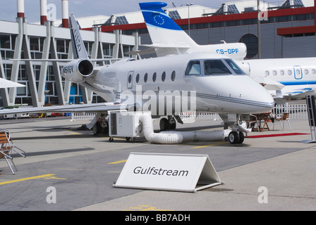 Gulfstream G150 Business Jet N150GV a EBACE aeromobile Trade Show all'Aeroporto di Ginevra Svizzera Foto Stock