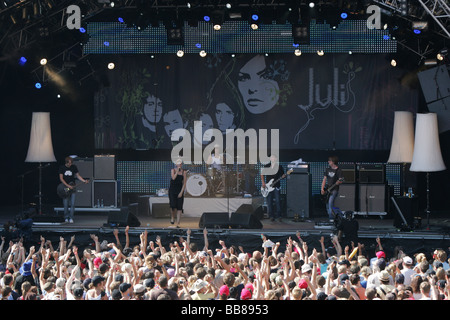 Il tedesco rock e pop band Juli performing live all'Heitere Open Air Festival di Zofingen, Svizzera Foto Stock