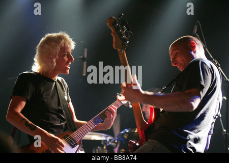 Musicista belga Sarah Bettens performing live a Schueuer concert hall, Lucerna, Svizzera, Europa Foto Stock