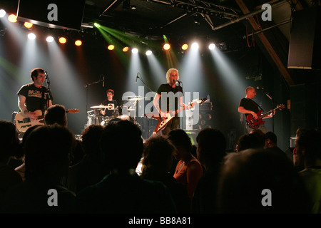 Musicista belga Sarah Bettens performing live a Schueuer concert hall, Lucerna, Svizzera, Europa Foto Stock