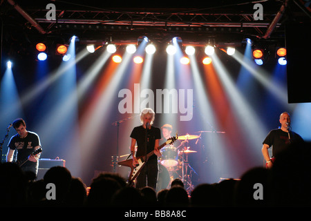 Musicista belga Sarah Bettens performing live a Schueuer concert hall, Lucerna, Svizzera, Europa Foto Stock