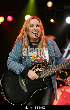 Melissa Etheridge, US cantante e musicista rock, dal vivo presso il 'Live al tramonto' nella corte del Museo nazionale svizzero in Zuric Foto Stock