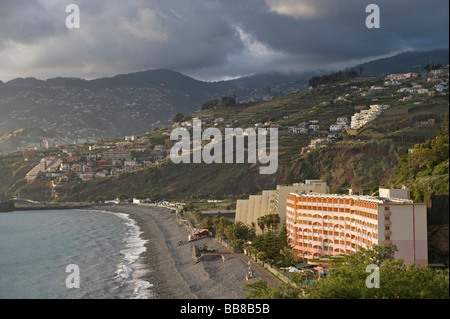 Hotel sulla costa, Funchal, Madeira, Portogallo Foto Stock