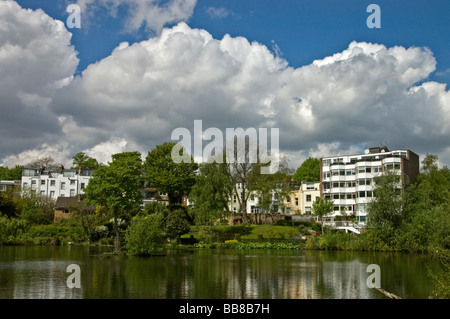 Hampstead Heath,Vale di salute pond. Foto Stock