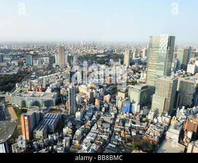 Vista sulla Tokyo dal ponte di osservazione di Roppongi Hills con National Art Center Tokyo, Akasaka staccato Palace, Tokyo Dome Foto Stock