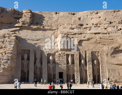 Il piccolo tempio di Abu Simbel Egitto, Africa Foto Stock