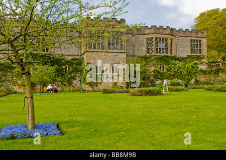 I giardini, Haddon Hall, Bakewell, Derbyshire Foto Stock