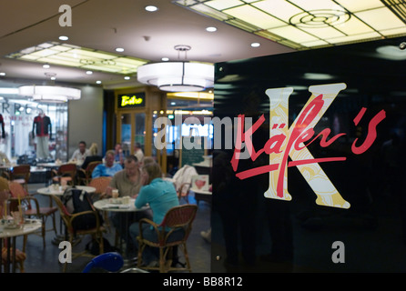 Ristorante Kaefers al Terminal Uno, Aeroporto Francoforte Hesse, Germania Foto Stock