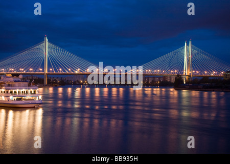 Il grande ponte Obukhovsky San Pietroburgo. La Russia. Foto Stock