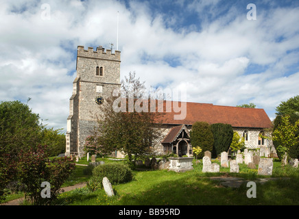 Inghilterra Berkshire Cookham Santa Trinità la chiesa parrocchiale e il sagrato della chiesa Foto Stock