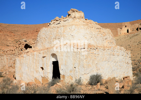 Tomba di un marabout (uomo santo) nei pressi di Douiret, Tunisia Foto Stock