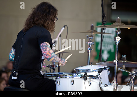 NEW YORK, 22 maggio Pete Wentz Patrick Stump Andy Hurley e Joe Trohman dei Fall Out Boy esegue durante la NBC Today Show Concerto Foto Stock