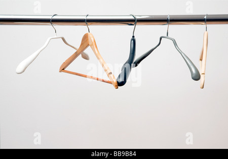 Staffe su una rotaia Foto Stock