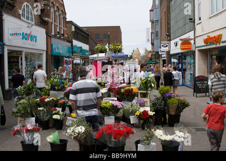 Horsham town center high street shopping Sussex England Regno unito Gb Foto Stock