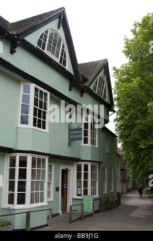 Il museo di causeway horsham town center high street shopping Sussex England Regno unito Gb Foto Stock