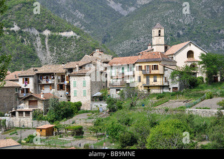 Il villaggio di montagna di Marie sur Tinee nelle Alpes Maritimes, Francia Foto Stock