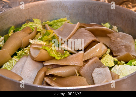 La cottura in forno di Caseoula cucina lombarda Foto Stock