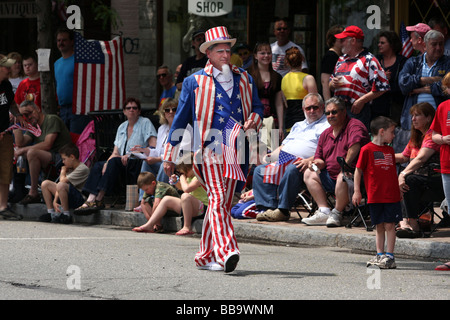 Lo zio Sam nel giorno memoriale della parata di Seymour CT STATI UNITI D'AMERICA Foto Stock