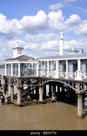 Gravesend Town Pier, Anzio, England, Regno Unito Foto Stock