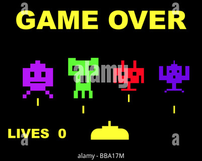 Space Invaders con game over isolati su sfondo nero Foto Stock