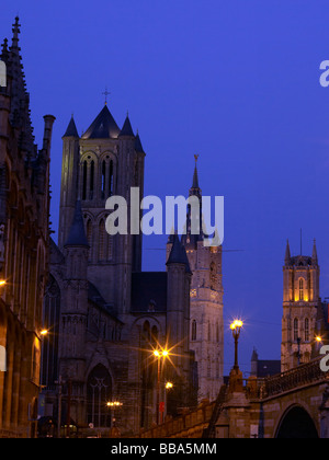 Vista di San Nicolas Church,Belfort torre Belfry,San Bavo Foto Stock