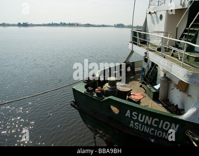 Il Paraguay.Asunción city.Paraguay River.porto fluviale e le navi. Foto Stock