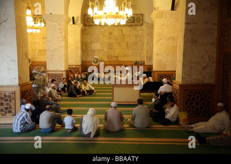 All'interno della grande moschea di Aleppo Foto Stock