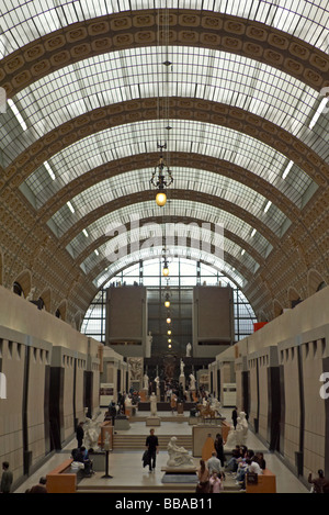 Il Musee d'Orsay a Parigi una delle più importanti gallerie d'arte di Parigi un ex stazione ferroviaria Foto Stock