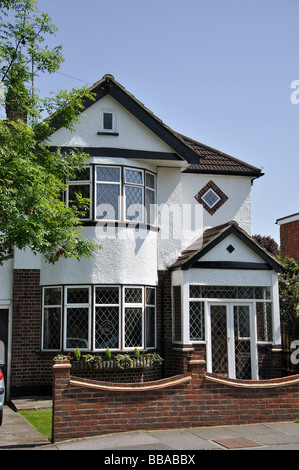 Casa unifamiliare, strada di ghiaia, Bromley comune, Bromley, Greater London, England, Regno Unito Foto Stock