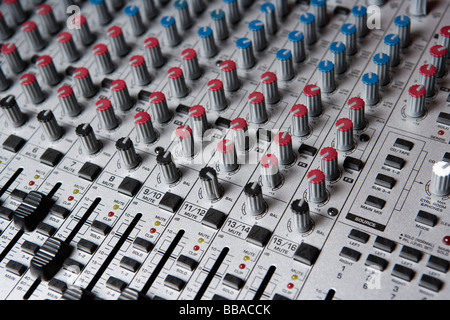 Un mixer audio Foto Stock