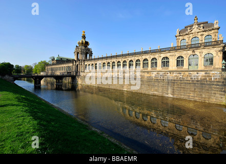 Palazzo Zwinger, Zwingermoat, Crown Gate, Dresda, lo Stato Libero di Sassonia, Germania, Europa Foto Stock