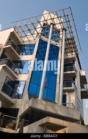 Moderno blocco di appartamenti Residency Road Bangalore Karnataka India Foto Stock