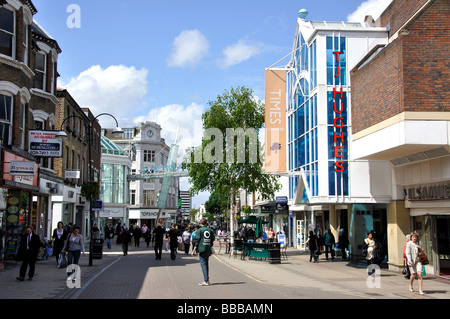 Times Square, High Street, Sutton, London Borough of Sutton, Greater London, England, Regno Unito Foto Stock