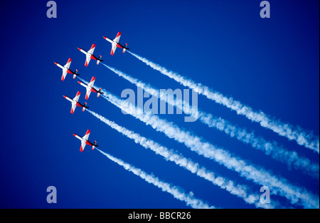 Spanish Air Force PATRULLA AGUILA Aerobatic Team battenti CASA C-101 Aviojet Foto Stock