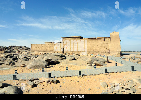 Antico tempio Nubiano di Kalabsha Mandulis sull isola sul lago Nasser vicino a Aswan Alta Diga Egitto Foto Stock