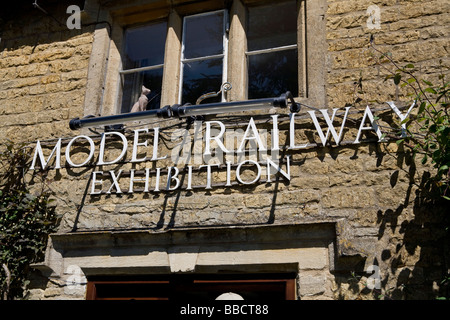 Cotswold gloucestershire, bourton sul modello acqua mostra ferroviaria Foto Stock
