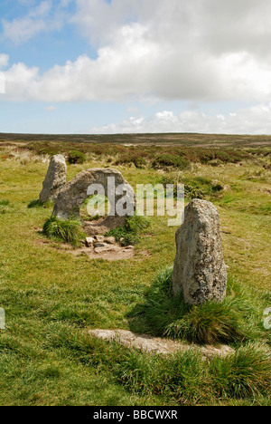 'Men-un-tol' antiche pietre permanente madron vicino a West Cornwall,l'Inghilterra,uk Foto Stock