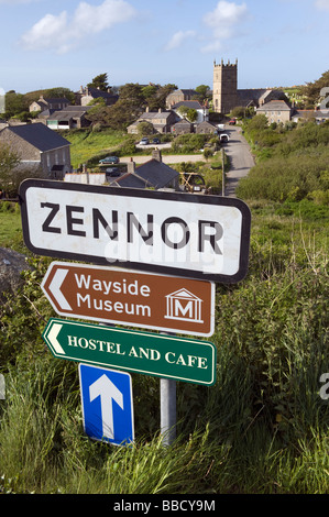 Villaggio Zennor segno e chiesa,Cornwall,Inghilterra,'Gran Bretagna','Regno Unito",GB,UK,UE Foto Stock