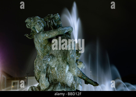 Fontana della Naiades vicino alla stazione Termini di Roma, (la Fontana delle Naiadi, Piazza della Republica), Roma, Italia, Europa Foto Stock