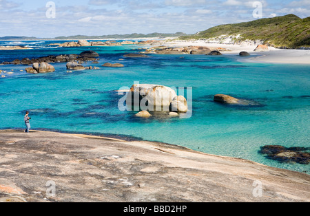 Le brillanti acque al pool di Verdi in William Bay National Park Foto Stock