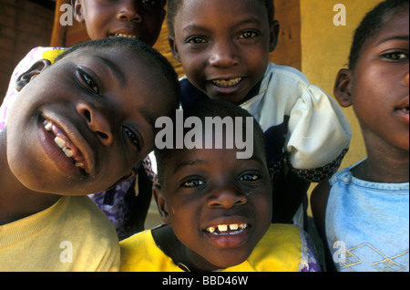 Bambini Nyanja lago Niassa Mozambico Foto Stock