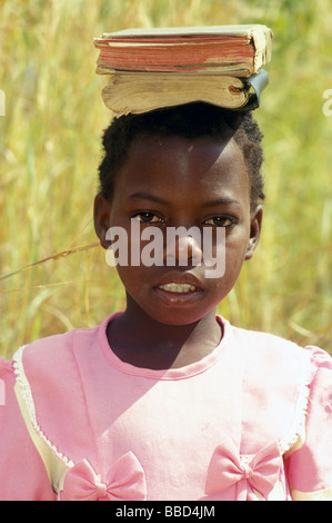 Ragazza Nyanja lago Niassa Mozambico Foto Stock