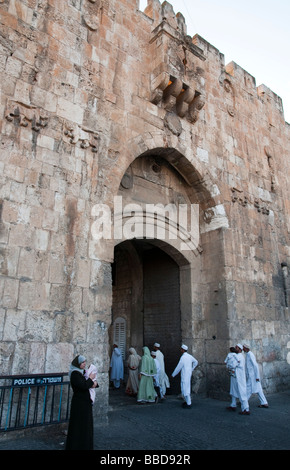 Israele Gerusalemme la città vecchia cinta muraria della città Cancello dei Leoni Foto Stock